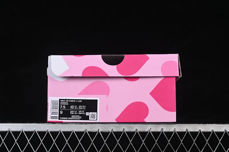 All categories Nk Air Force 1 Air Force series Nk Air Force 1 Low Air Force low-top Nike Air Force 1'07 Low Valentine's Day theme Air Force 1 low-top casual sneakers DW8806-006